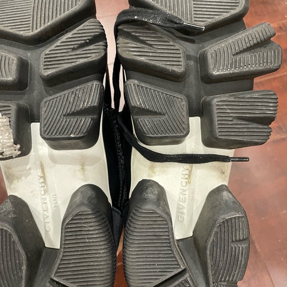 Authentic Givenchy sneakers - Picture 2 of 6